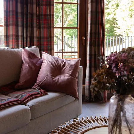 The Early Birds Jaktstuga Gedinne